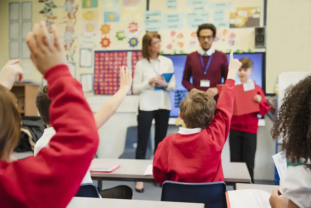 Emergency boiler hire at a school – fast installation and reliable heating Temporary boiler unit installed outside a school building to restore heating